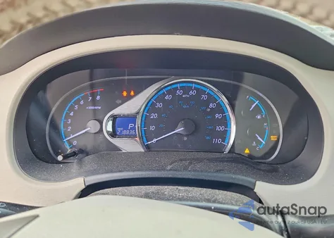 2012 Toyota Sienna Xle 7-Passenger z USA, uszkodzony, nr VIN 5TDDK3DC1CS030689